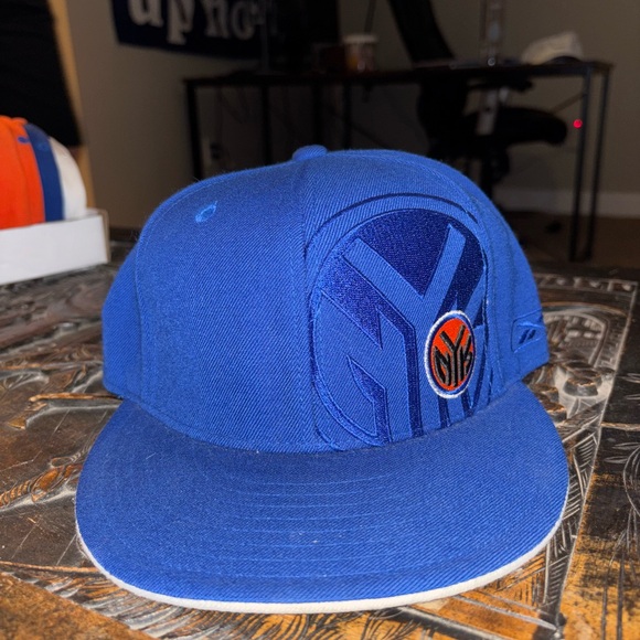 New York Knicks Hat - Picture 1 of 3